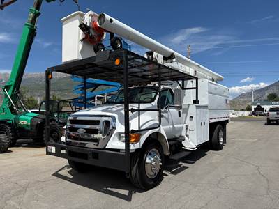 Chipper Bucket Truck 2007 Ford F750 Dump Truck 61' Over Center CAT Diesel 6 Speed NON CDL!