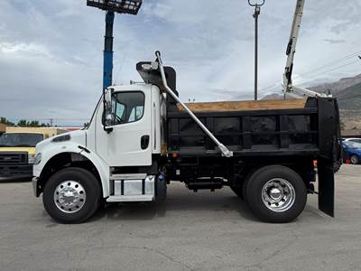 Dump Truck 2019 Freightliner 300 HP Cummins Diesel Automatic Bobtail LOW MILES!!