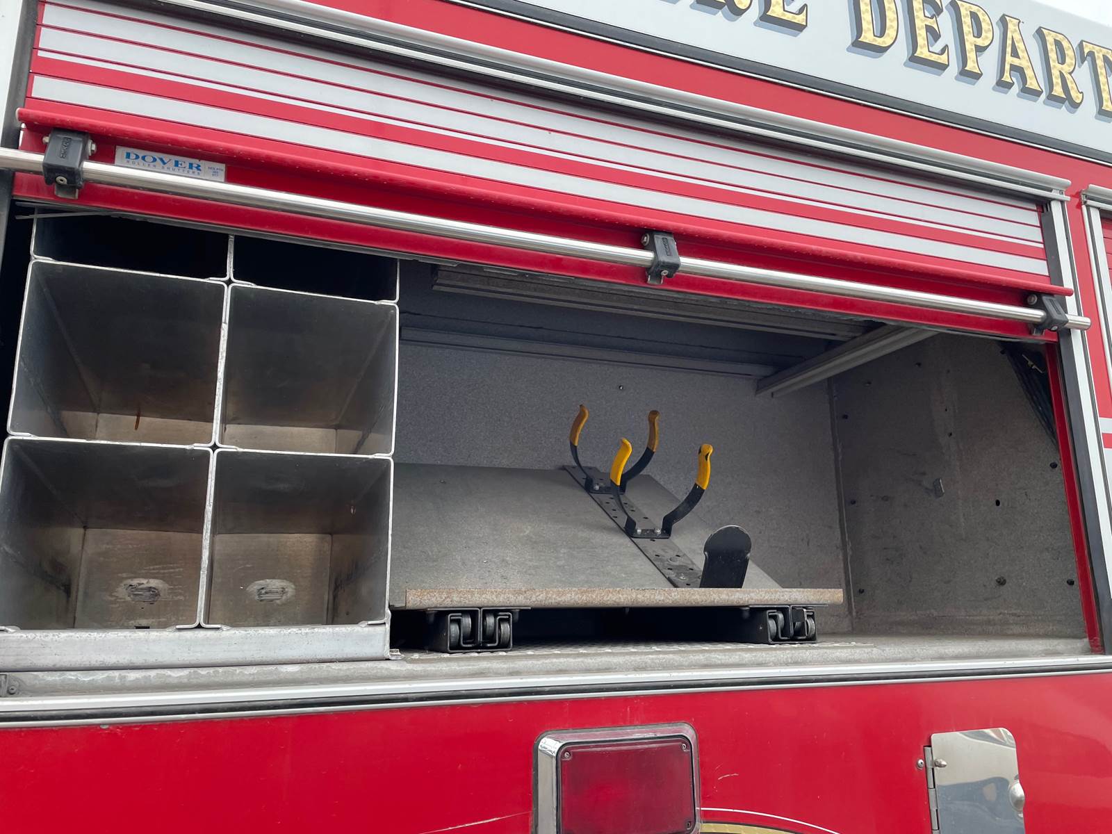 Pumper Fire Truck 2001 Pierce Lance 1500 GPM Waterous Pump, 500 Gallon