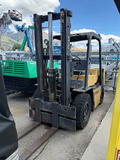 Used Yard / Warehouse Forklift 8,000 LB 14' 3" Lift Height Propane CAT V80E