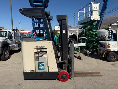 Standup Narrow Aisle Forklift Electric Warehouse Crown RC3020 3,000 LB 15' 10" Lift Height