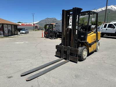 Used Warehouse Forklift 8,000 LB Yale Propane / LPG Side Shift Fork Lift PRICE REDUCED! **