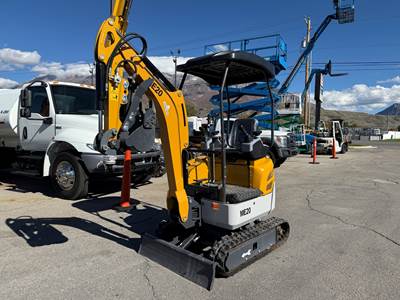 NEW Mini Excavator 2026 SDLanch ME20 Kubota Diesel, Hydraulic Thumb, Swing Boom