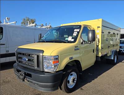 Refrigerated Freezer Truck 2022 Ford E450 Schwans Van Food Truck