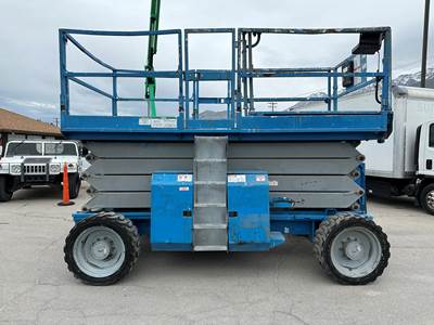 Scissor Lift Rough Terrain 4x4 2007 Genie GS-4390RT Dual Fuel 43' Platform Extendable
