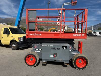 Scissor Lift 2016 Skyjack SJ6832RT 4x4 32’ Diesel Rough Terrain