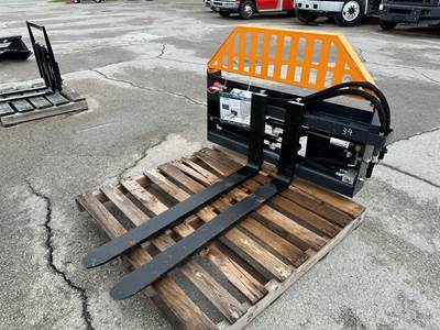 Hydraulic Fork Positioning Skid Steer Fork Carriage with 4' Forks NEW UNUSED Attachment