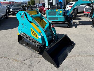 NEW Skid Steer Loader Walk Behind Stand On 2025 Machpro MPS300 13.5 HP Aux Hydraulics