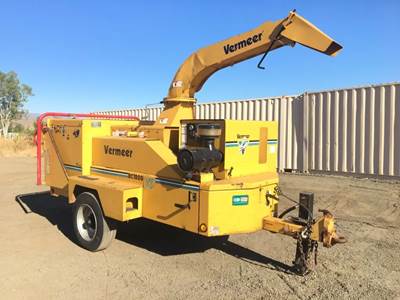 Used Wood / Brush Chipper 2005 Vermeer BC1800XL 18" Portable
