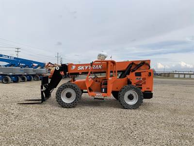 SkyTrak 8042 Telehandler