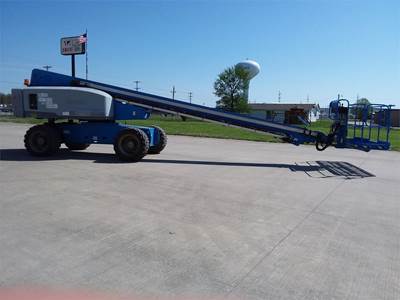 Genie S-80X Telescopic Boom Lift - 1000lb Capacity