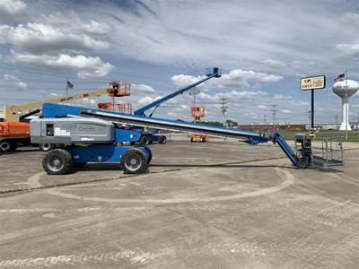 Genie S-85 Telescopic Boom Lift