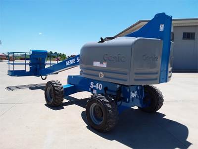 Genie S40 Telescopic Boom Lift - 40ft Working Height, 500lb Capacity