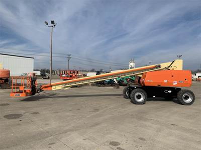 JLG 800S Telescopic Boom Lift