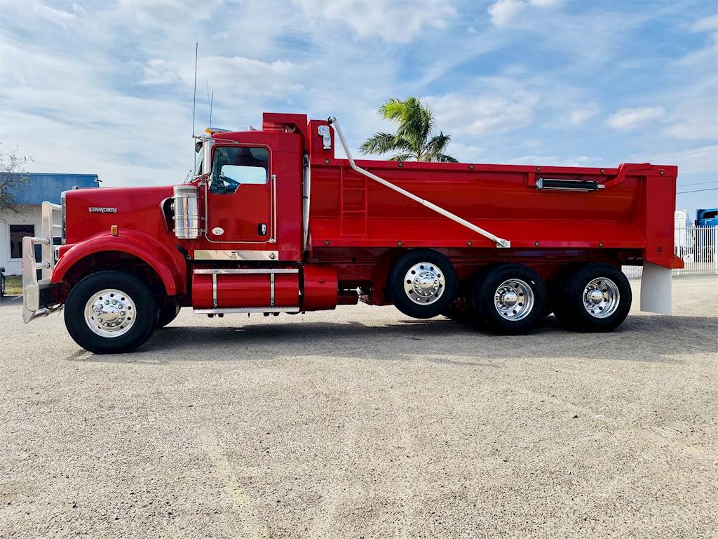 2014 Kenworth W900 Dump Truck Cummins 485HP, 18 Speed Manual, 18