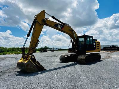 Caterpillar 320EL Excavator