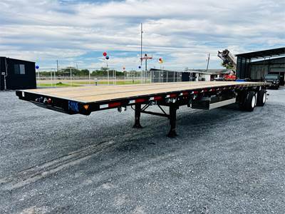 De Lucio USA 48x102 Steel Flatbed Trailer - Air Ride, Sliding Spread Axle