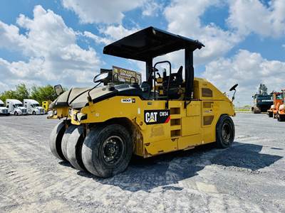 Caterpillar CW34 Pneumatic Tired Roller