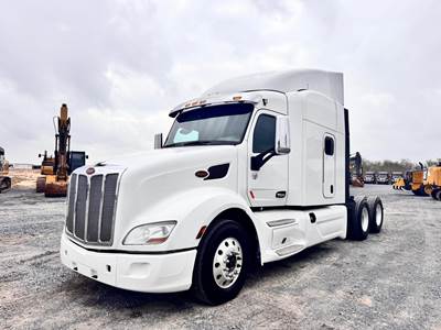 Peterbilt 579 Sleeper Semi Truck - 68" Raised Roof Sleeper, Cummins 450HP, 10 Speed Manual