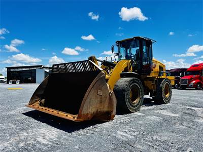 Caterpillar 938M Wheel Loader