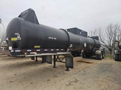 Comptank Tandem Axle Plate / Composite Chemical / Acid Tank Trailer - Air Ride, Fixed Axle
