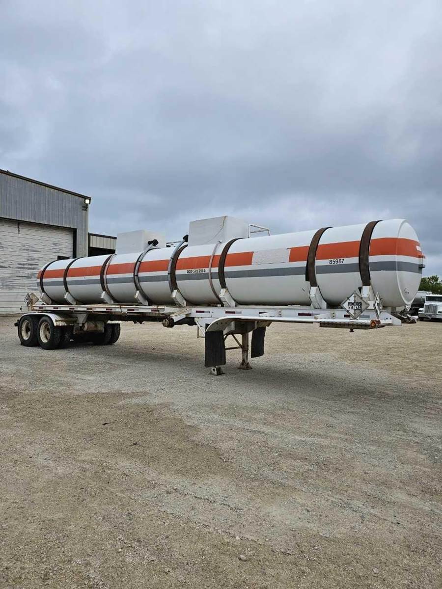 2014 Tiger Tandem Axle Chemical / Acid Tank Trailer Air Ride, Fixed