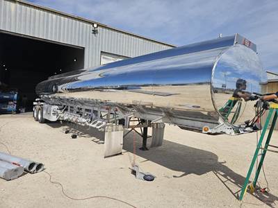Heil Tandem Axle Aluminum Fuel Tanker Trailer - Air Ride, Fixed Axle