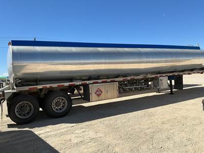 Heil Tandem Axle Aluminum Fuel Tanker Trailer - 4 Bag Air Ride, Fixed Axle