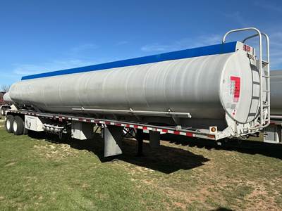 Heil Tandem Axle Aluminum Fuel Tanker Trailer - 4 Bag Air Ride, Fixed Axle