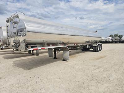 Polar Tandem Axle Aluminum Fuel Tanker Trailer - Air Ride, Fixed Axle