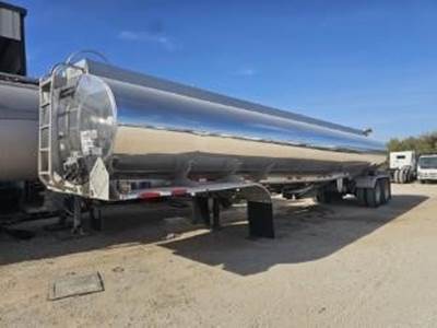 Polar Tandem Axle Aluminum Fuel Tanker Trailer - Air Ride, Fixed Axle
