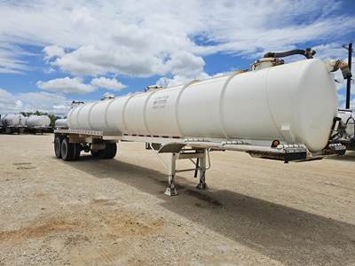 Troxell Tandem Axle Mild Steel Vacuum Tank Trailer - Air Ride, Fixed Axle