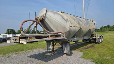 Fruehauf CEMENT TANK - 1000CU.FT. Dry Bulk / Pneumatic Tank Trailer