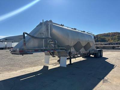 MAC 42x96 Tandem Axle Aluminum Dry Bulk / Pneumatic Tank Trailer - Air Ride, Fixed Axle