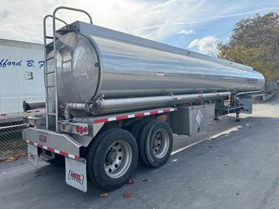 Heil 9200 GAL TANKER W/ PUMP OFF LINE Fuel Tanker Trailer