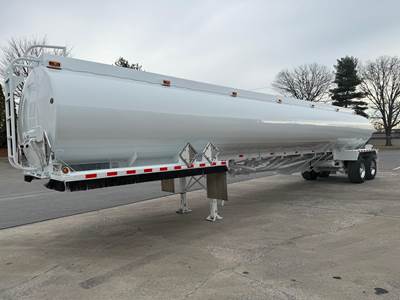 Heil 9200 GALLON TROUGH BOTTOM PETRO TANK Fuel Tanker Trailer