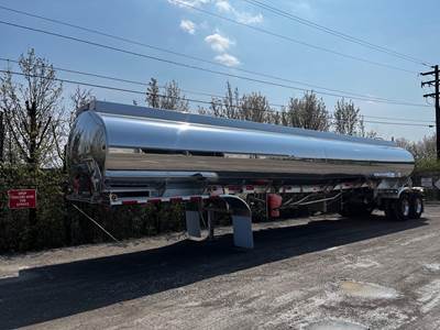 Heil PETRO 4-COMP Fuel Tanker Trailer