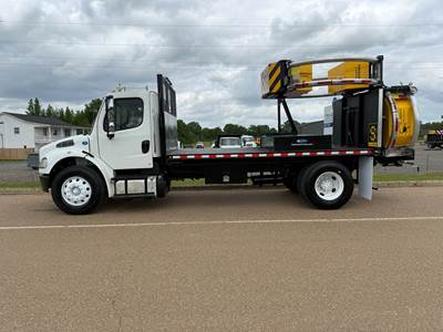 2014 Freightliner M2 106 Attenuator Truck - Cummins - Automatic - Under CDL - New Scorpion II - New Arrow Board