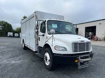 Freightliner M2 Beverage Truck - Cummins, 260HP, 6 Speed Automatic