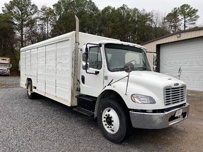 Freightliner M2 Beverage Truck - Cummins, 260HP, 7 Speed Automatic