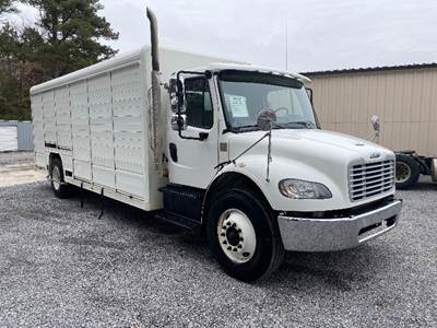 Freightliner M2 Beverage Truck - Cummins, 260HP, 7 Speed Automatic