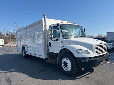Freightliner M2 Beverage Truck - Cummins, 220HP, 7 Speed Automatic