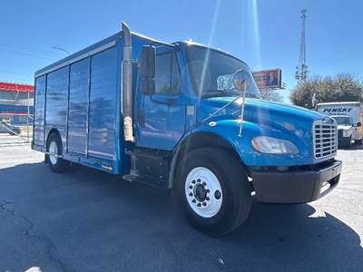 Freightliner M2 Beverage Truck - Cummins, 220HP, 6 Speed Automatic