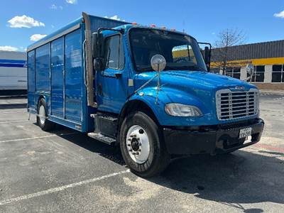 Freightliner M2 Beverage Truck - Cummins, 220HP, 6 Speed Automatic