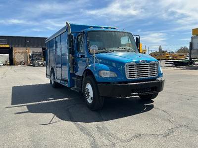 Freightliner M2 Beverage Truck - Cummins, 220HP, 6 Speed Automatic