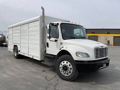 Freightliner M2 Beverage Truck - Cummins, 220HP, 6 Speed Automatic