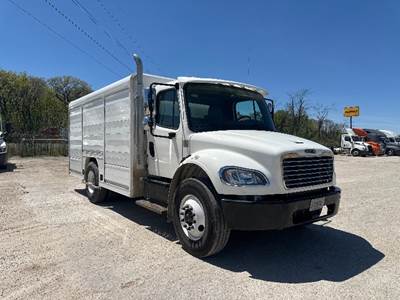 Freightliner M2 Beverage Truck - Cummins, 220HP, 6 Speed Automatic
