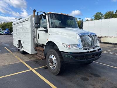 International MV607 Beverage Truck - Cummins, 220HP, 7 Speed Automatic