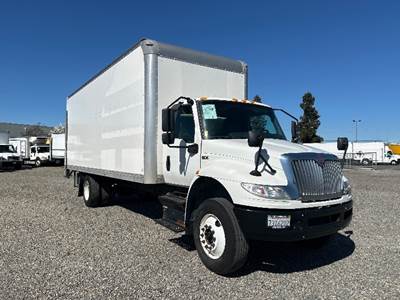 International MV607 Beverage Truck - Cummins, 250HP, 5 Speed Automatic