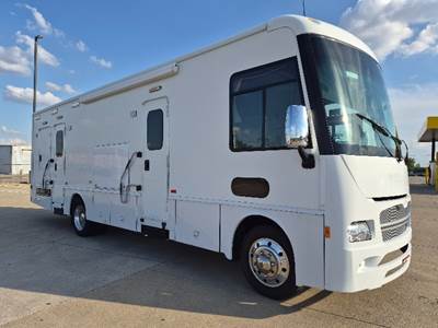 Ford F53 Bus - 7.3LV8, 350HP, 6 Speed Automatic